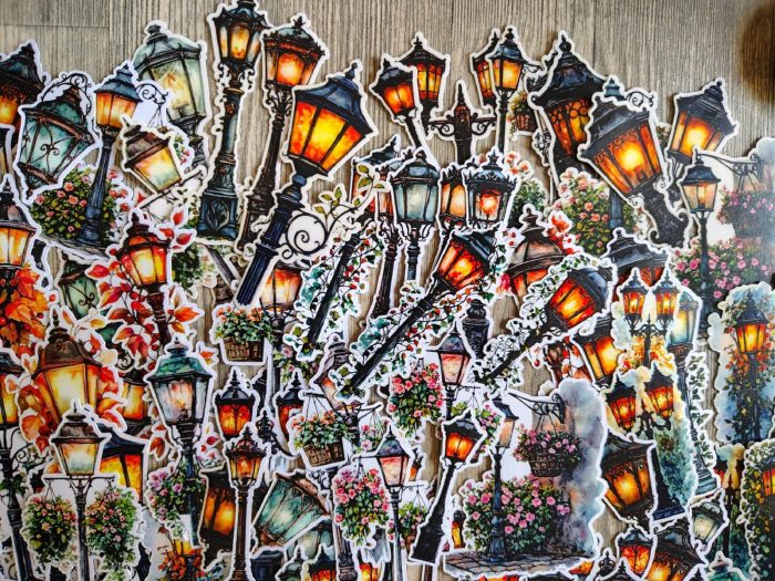 Street lamppost - Image 2