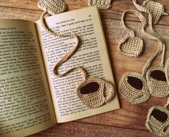 Crochet book mark - Image 6