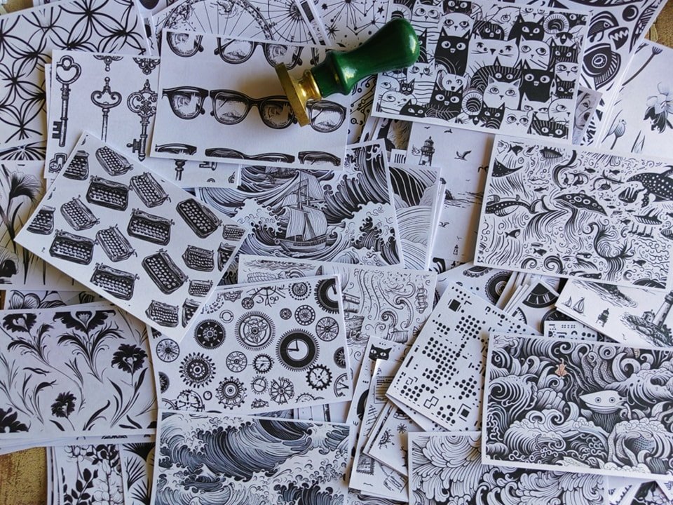 Mini papers black and white - Image 3