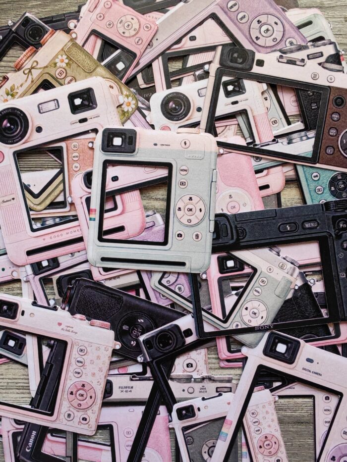 Old camera frames - Image 8