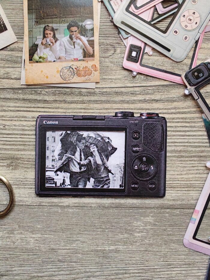 Old camera frames - Image 2